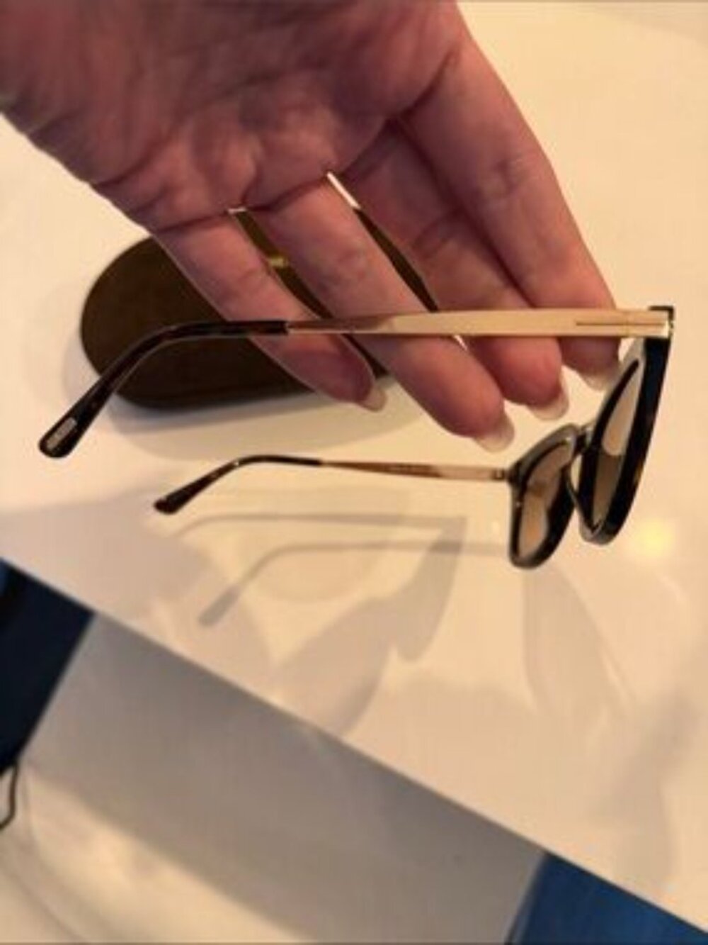 Tom Ford Women’s Aviator Tortoiseshell Frame Sunglasses with Brown Lenses - Picture 3 of 4